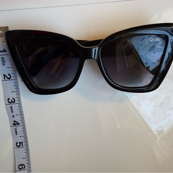 Quay Australia chain reaction Black Cat-Eye Shades braid gold sunglasses